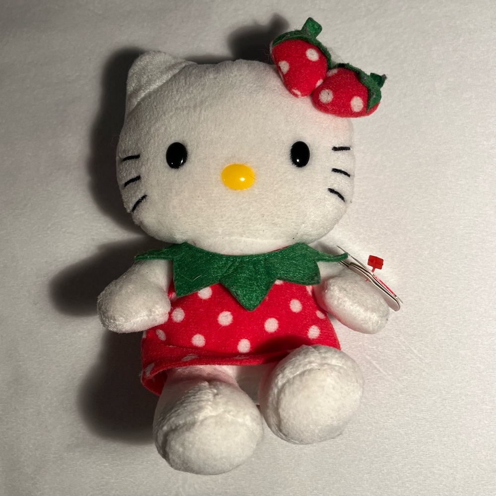 VTG Sanrio Hello Kitty Ty Beanie Baby Red Green Strawberry 6” Inch Plush 2009